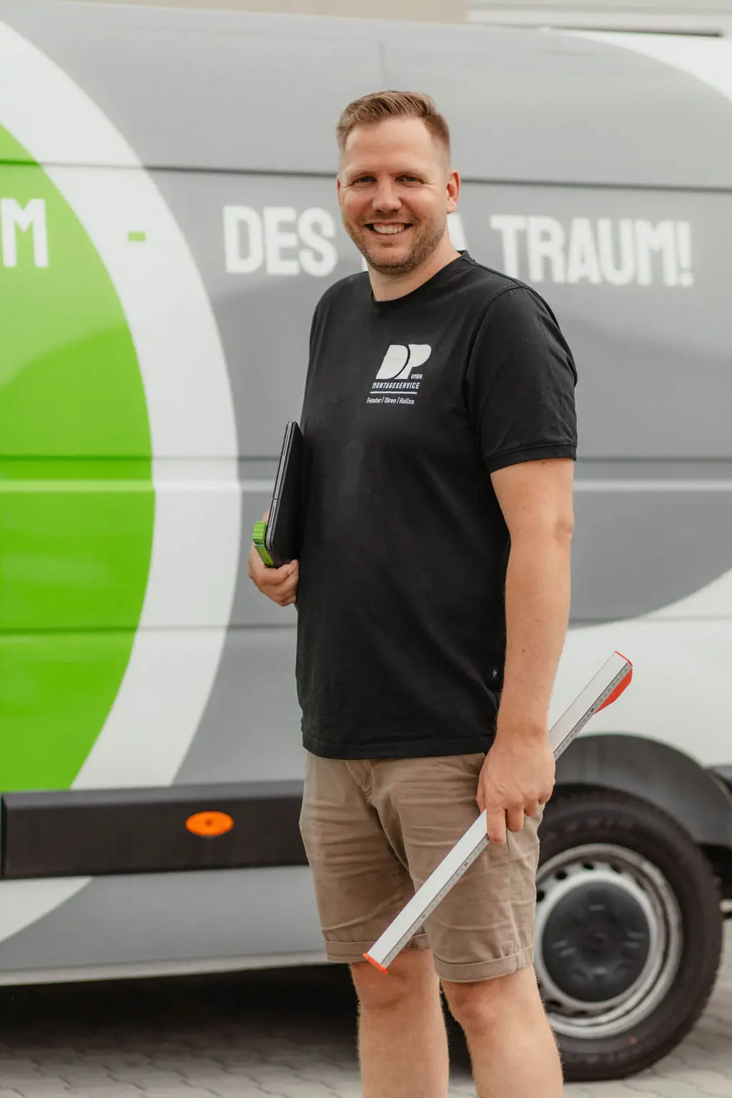 Daniel Pflaum lacht in die Kamera